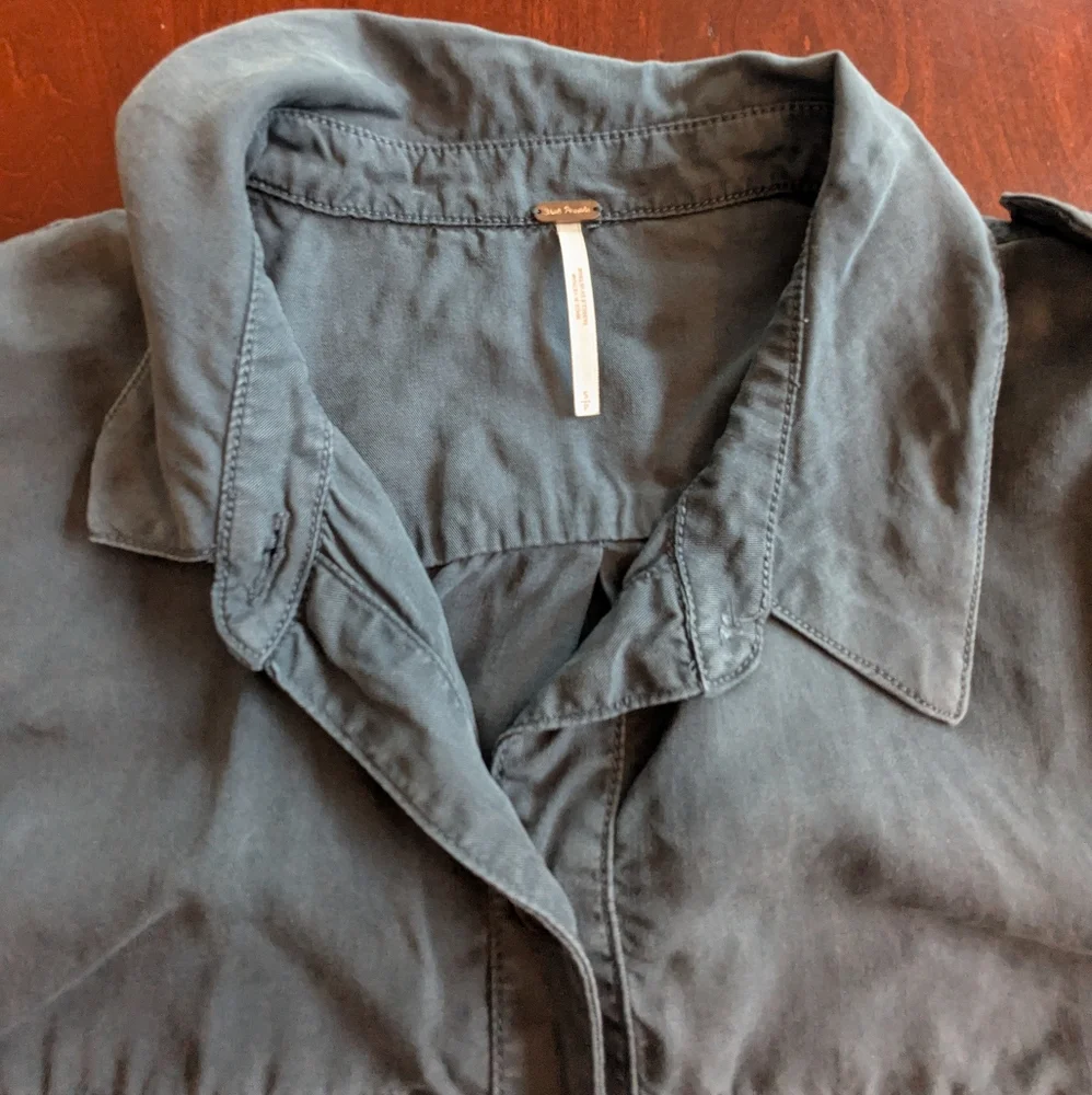 Free People Casual Button Down cCamp Shirt, Size Small, cadet blue - Picture 6 of 8